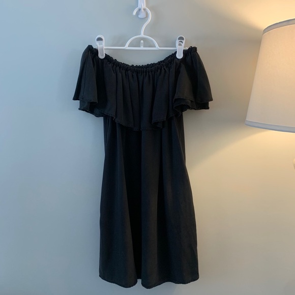 Zara Off-the-Shoulder Faded Black Ruffled Mini Black Dress Size XS - Picture 3 of 10